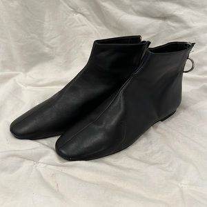 Zara Basic leather bootie